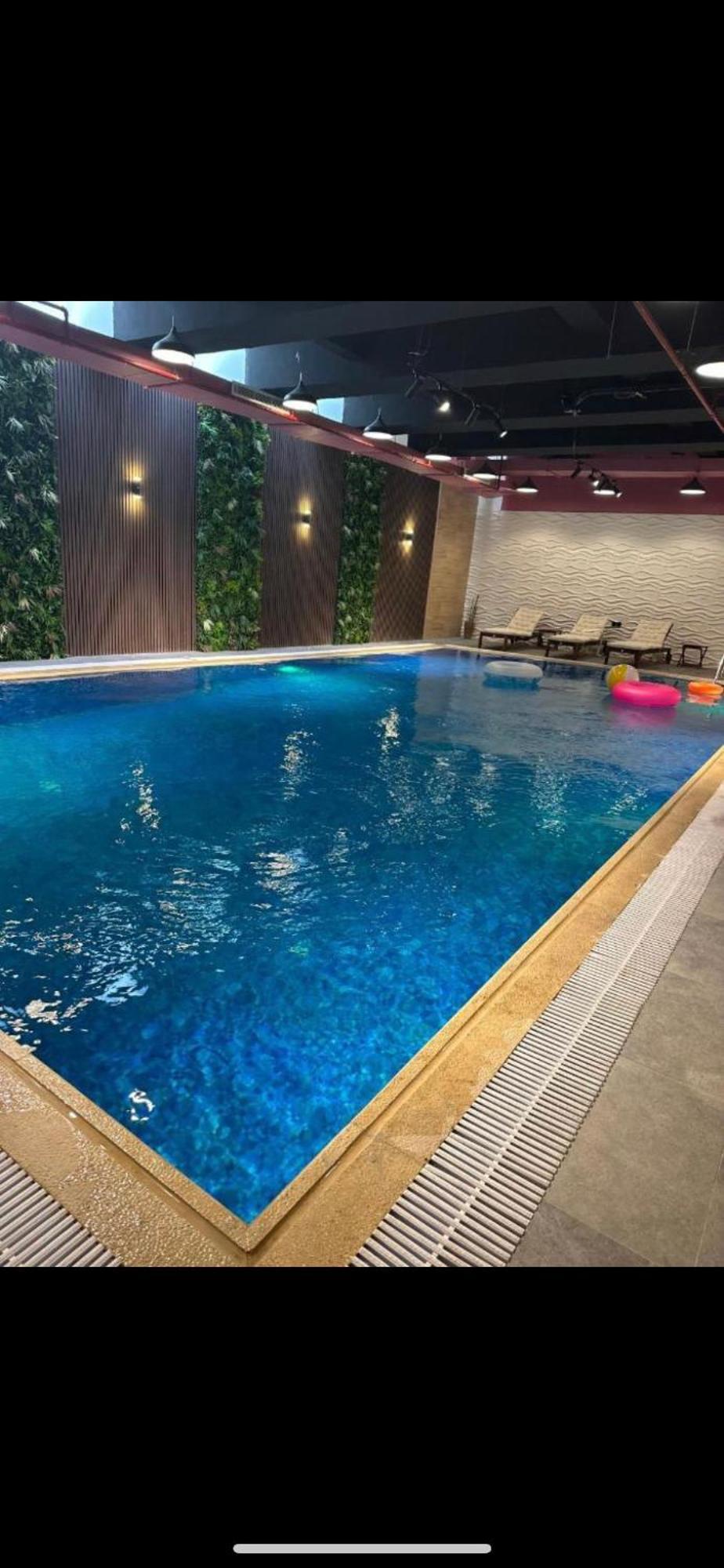 Luxury Near Blvd W Maid Apartment *